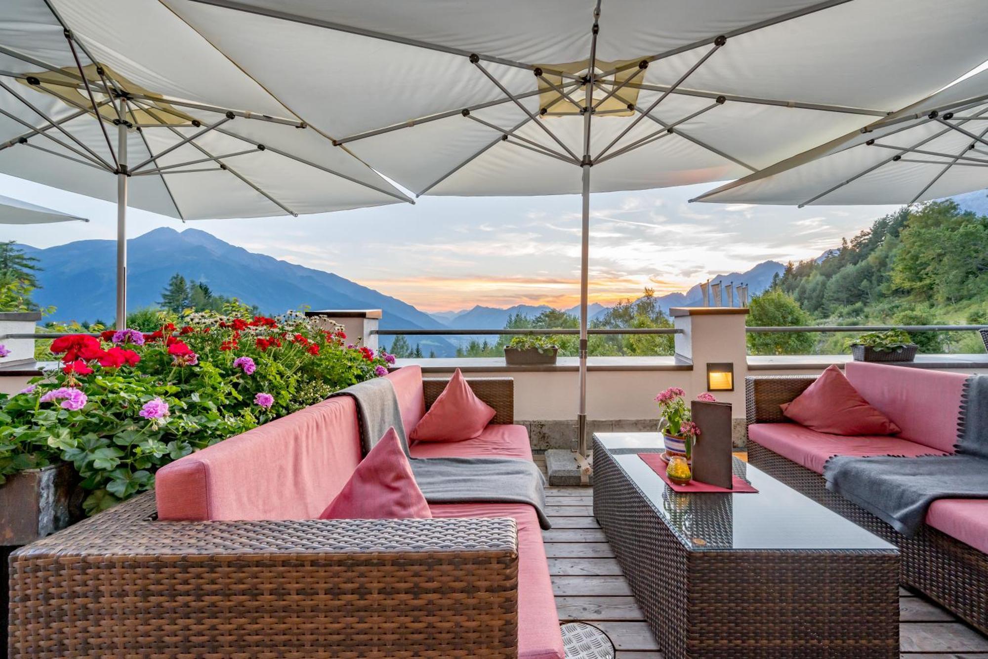 Inntaler Hof Seefeld in Tirol Bagian luar foto