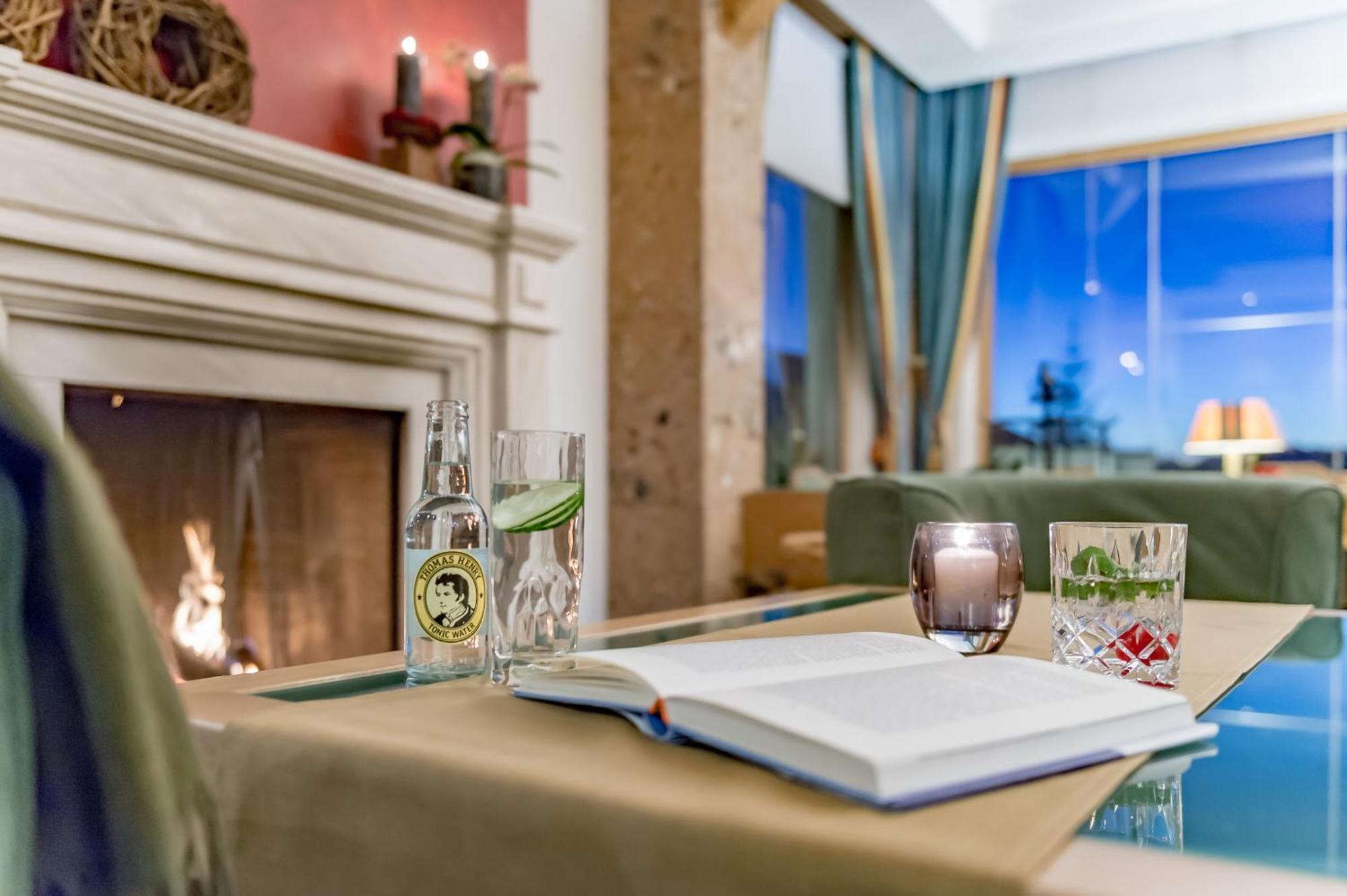Inntaler Hof Seefeld in Tirol Bagian luar foto