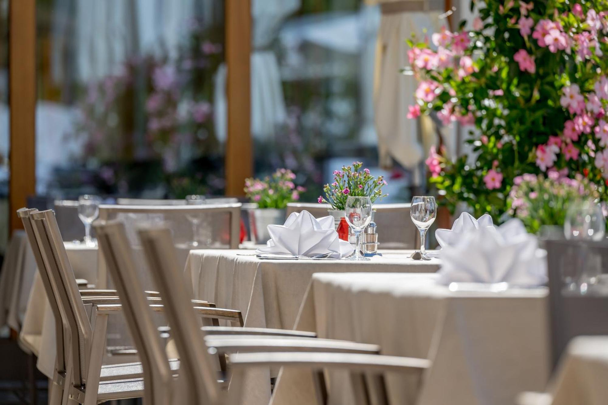 Inntaler Hof Seefeld in Tirol Bagian luar foto