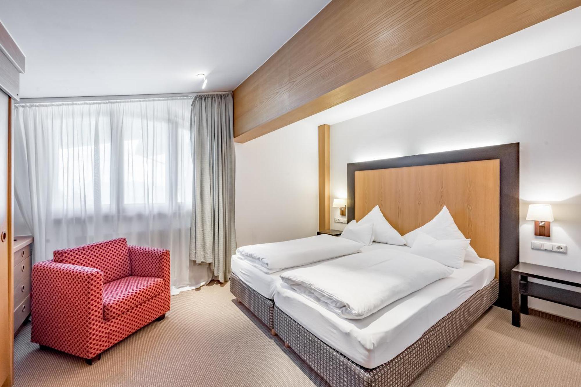 Inntaler Hof Seefeld in Tirol Bagian luar foto
