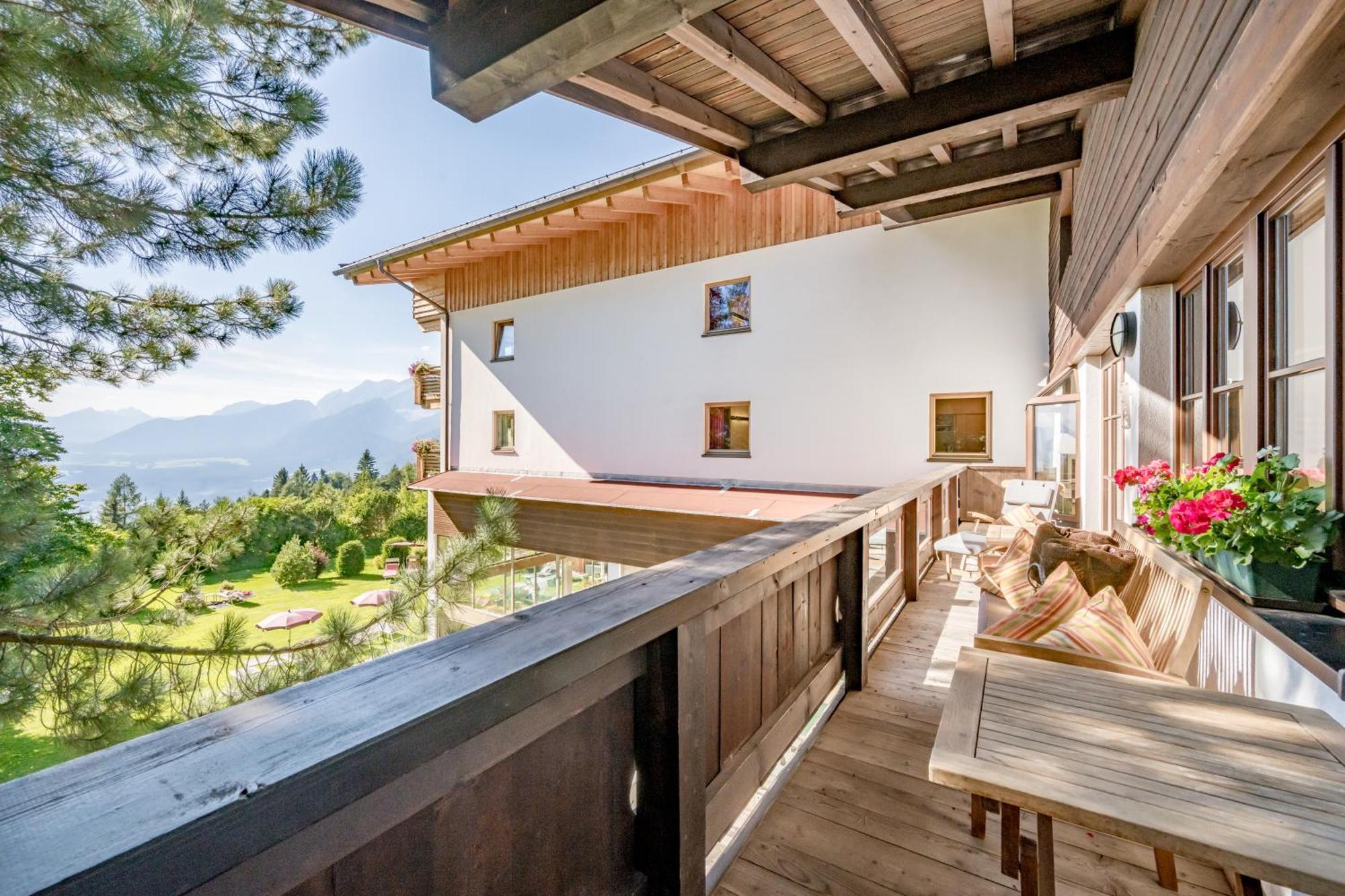 Inntaler Hof Seefeld in Tirol Bagian luar foto