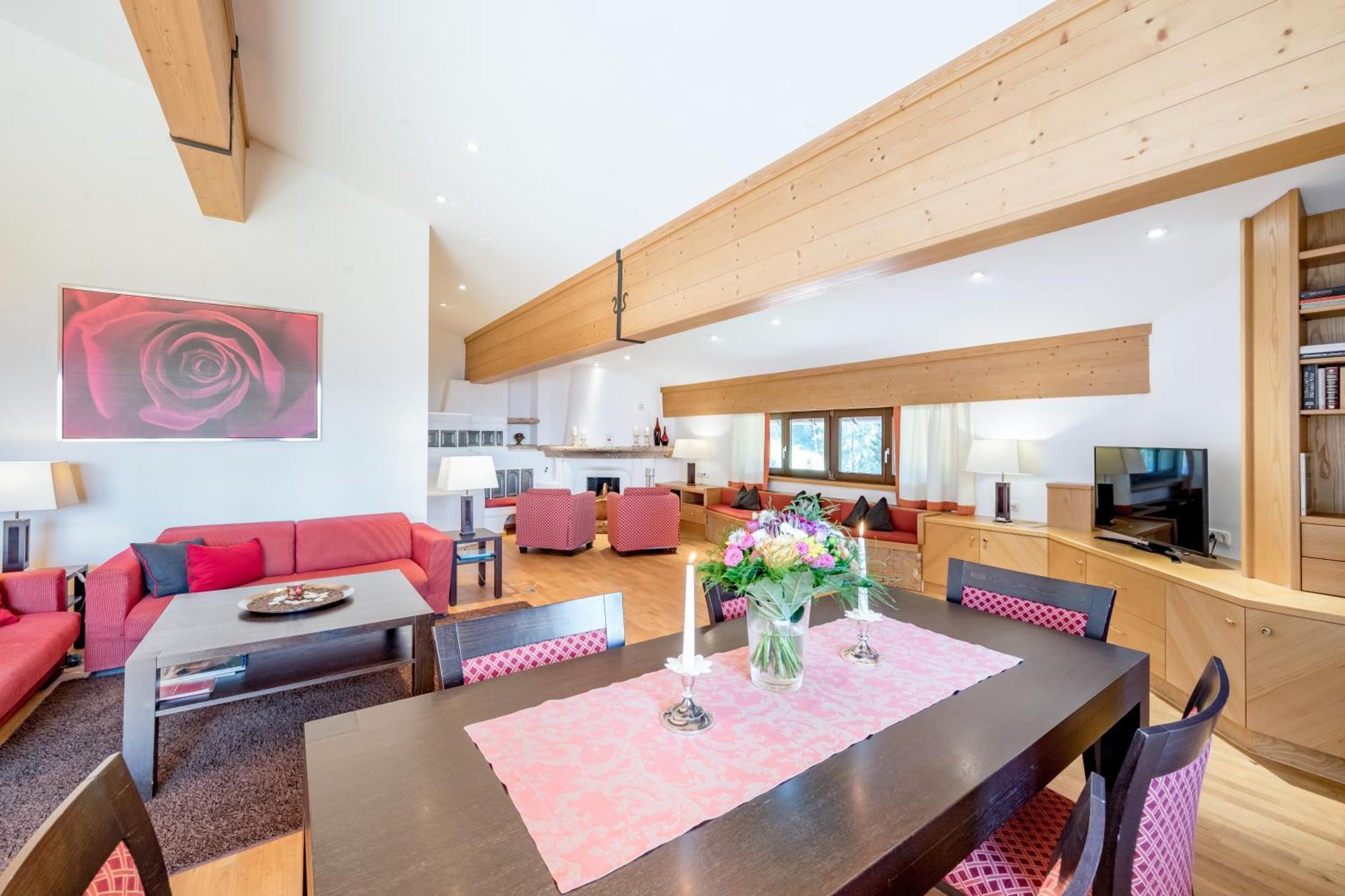 Inntaler Hof Seefeld in Tirol Bagian luar foto