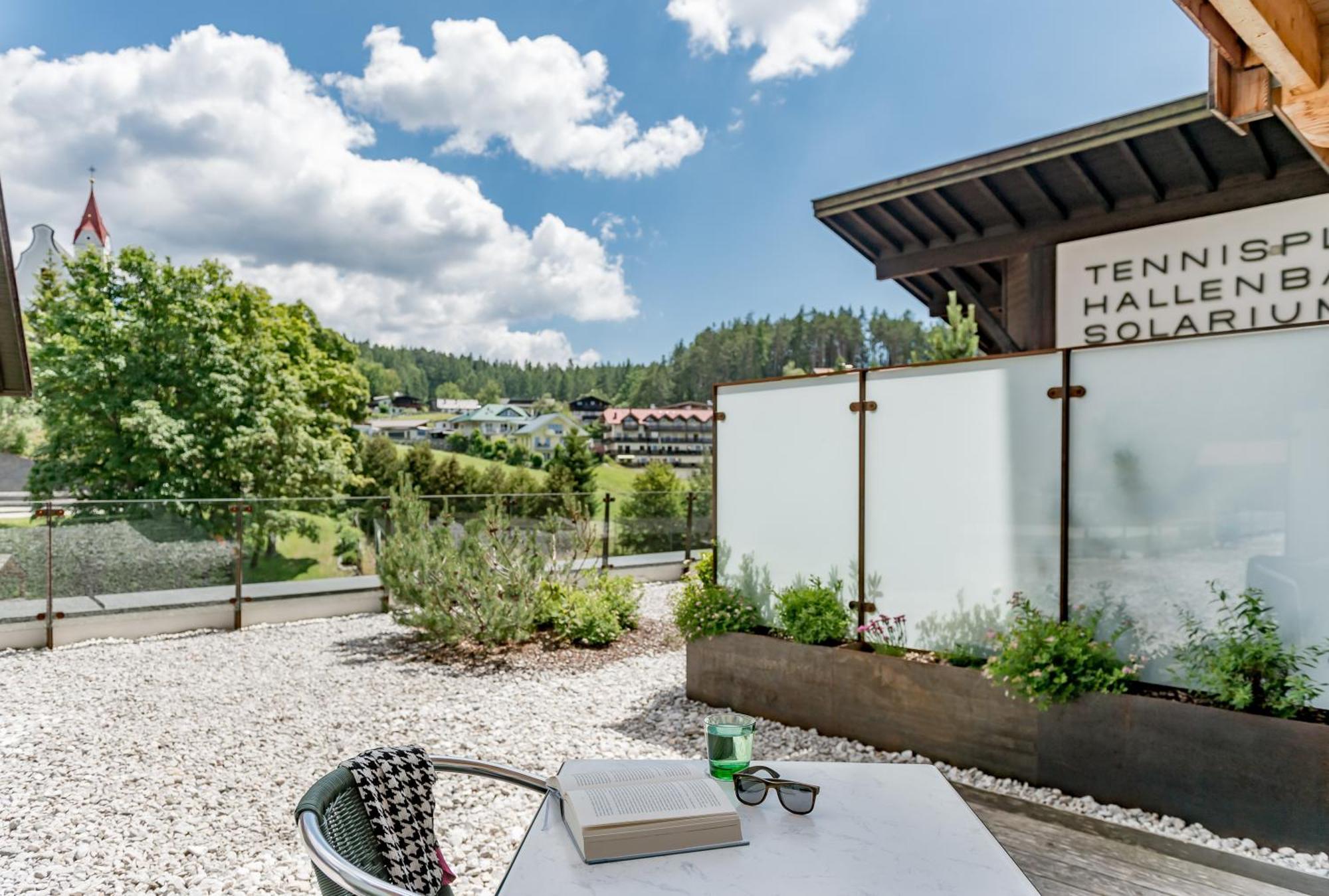 Inntaler Hof Seefeld in Tirol Bagian luar foto